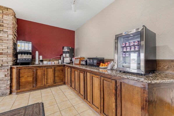 Free daily continental breakfast