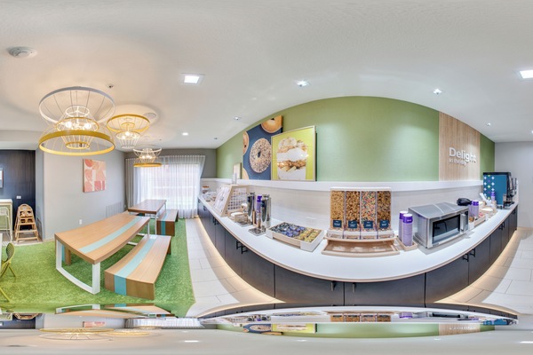 Free daily continental breakfast