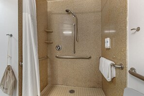Bathroom - Comfort Inn Plano-Dallas (Plano)