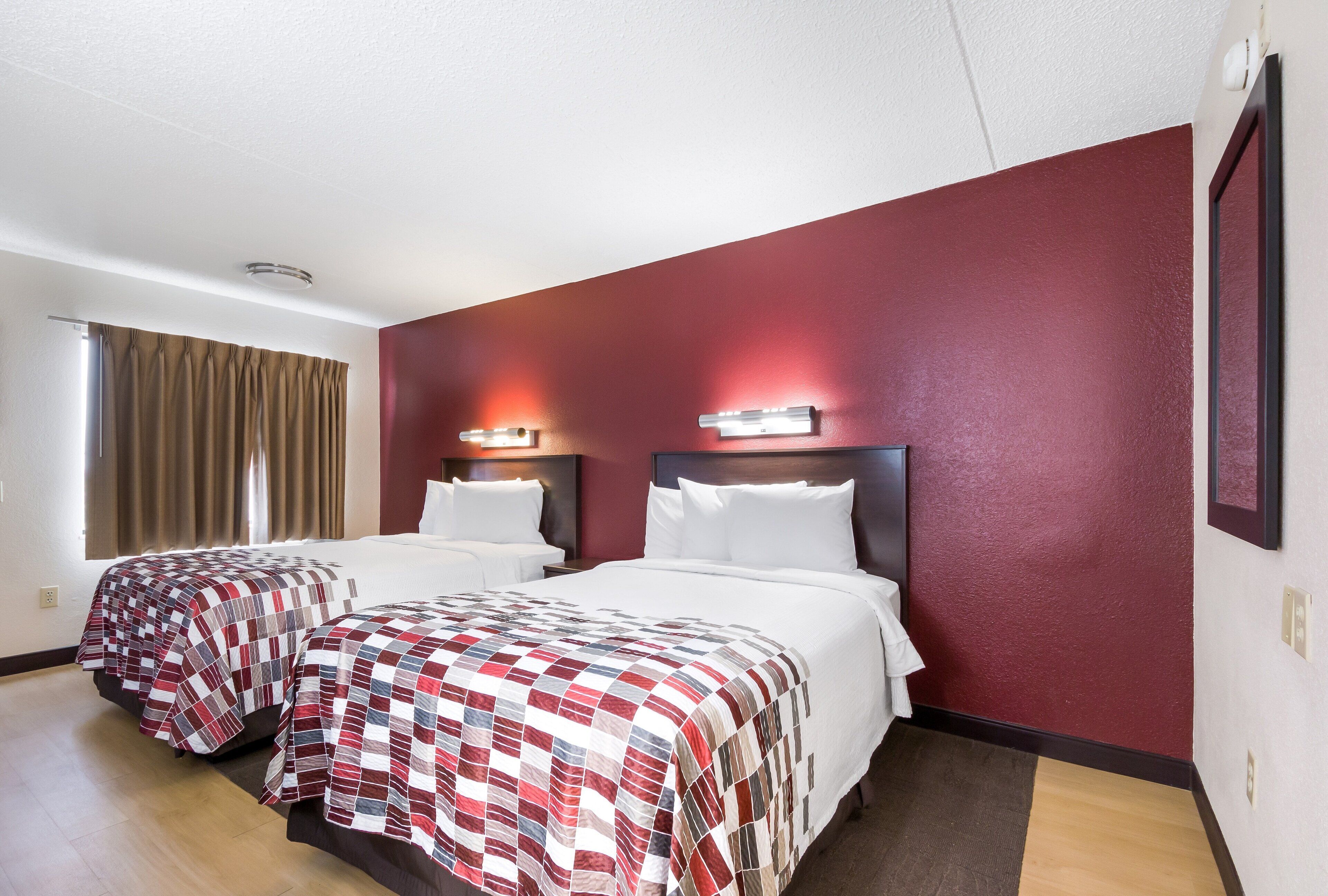 Habitación Deluxe, 2 camas dobles (Smoke Free) | Escritorio, cortinas opacas, wifi gratis y ropa de cama
