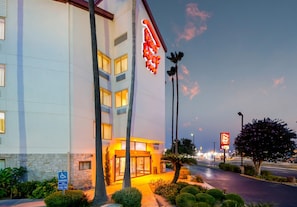 Exterior - Red Roof Inn Laredo (Laredo)
