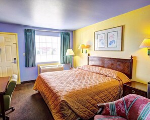 Desk, blackout curtains, iron/ironing board, free WiFi - Nites Inn (Killeen)