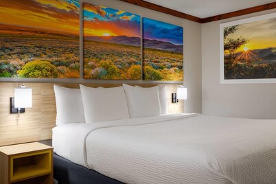 Days Inn by Wyndham Suites Fredericksburg