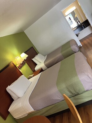 Standard Room, 2 Double Beds, Non Smoking | Desk, blackout drapes, free WiFi, bed sheets - Econo Lodge Sonora (Sonora)