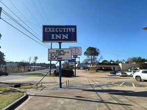 Front of property - Executive Inn by OYO Kilgore North (Kilgore)