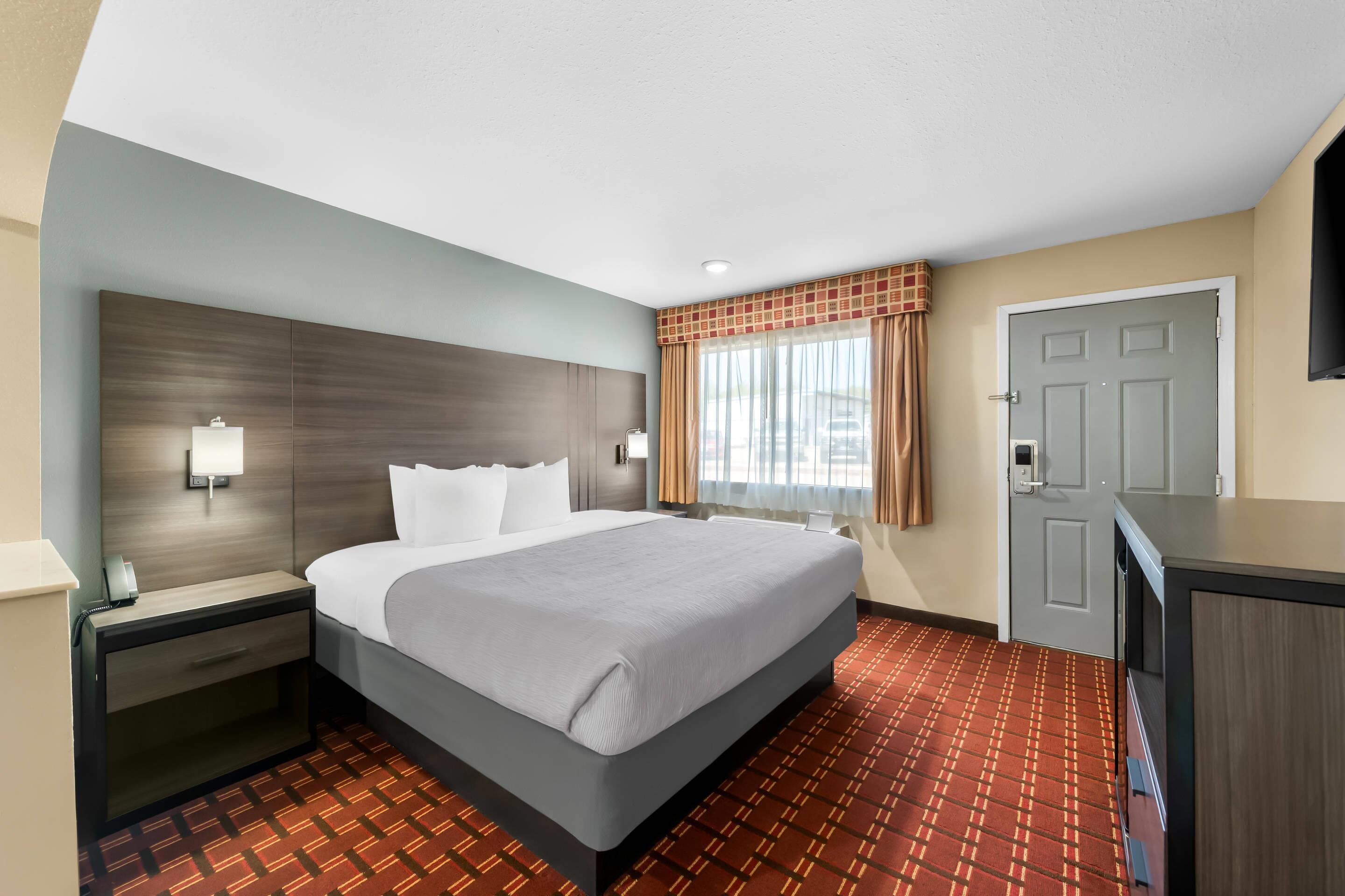 desk, iron/ironing board, cots/infant beds, rollaway beds