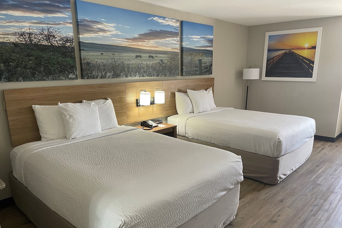 Room, 2 Queen Beds, Non Smoking