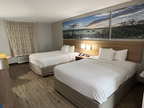 مكتب ومساحة عمل للكمبيوتر المحمول ومكواة/لوح كي وواي فاي مجانًا