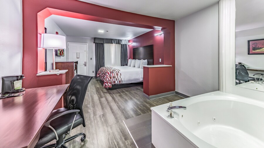 Red Roof Inn Dallas - Mesquite/ Fair Park NE