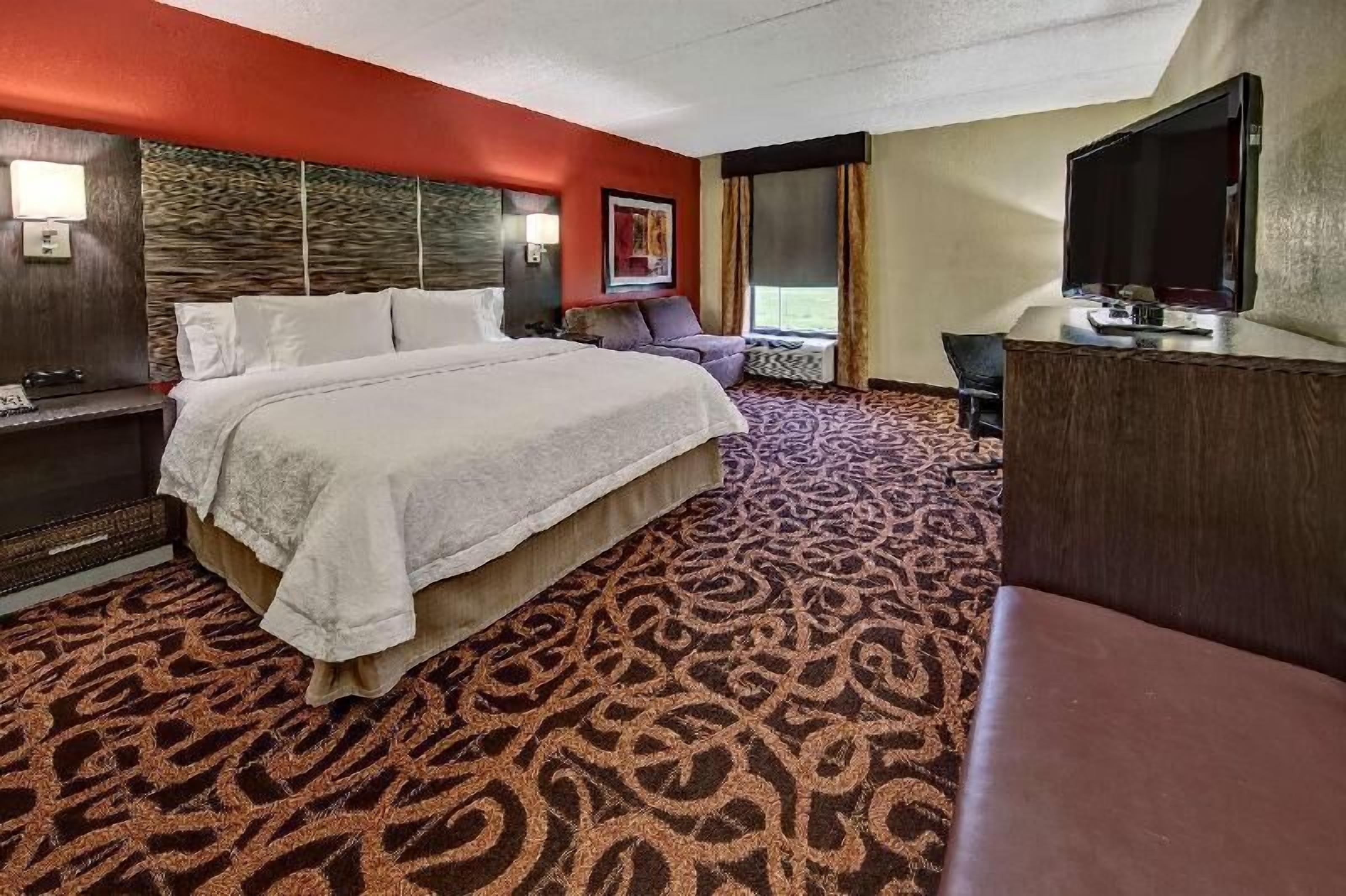 Premium bedding, down duvets, in-room safe, blackout curtains