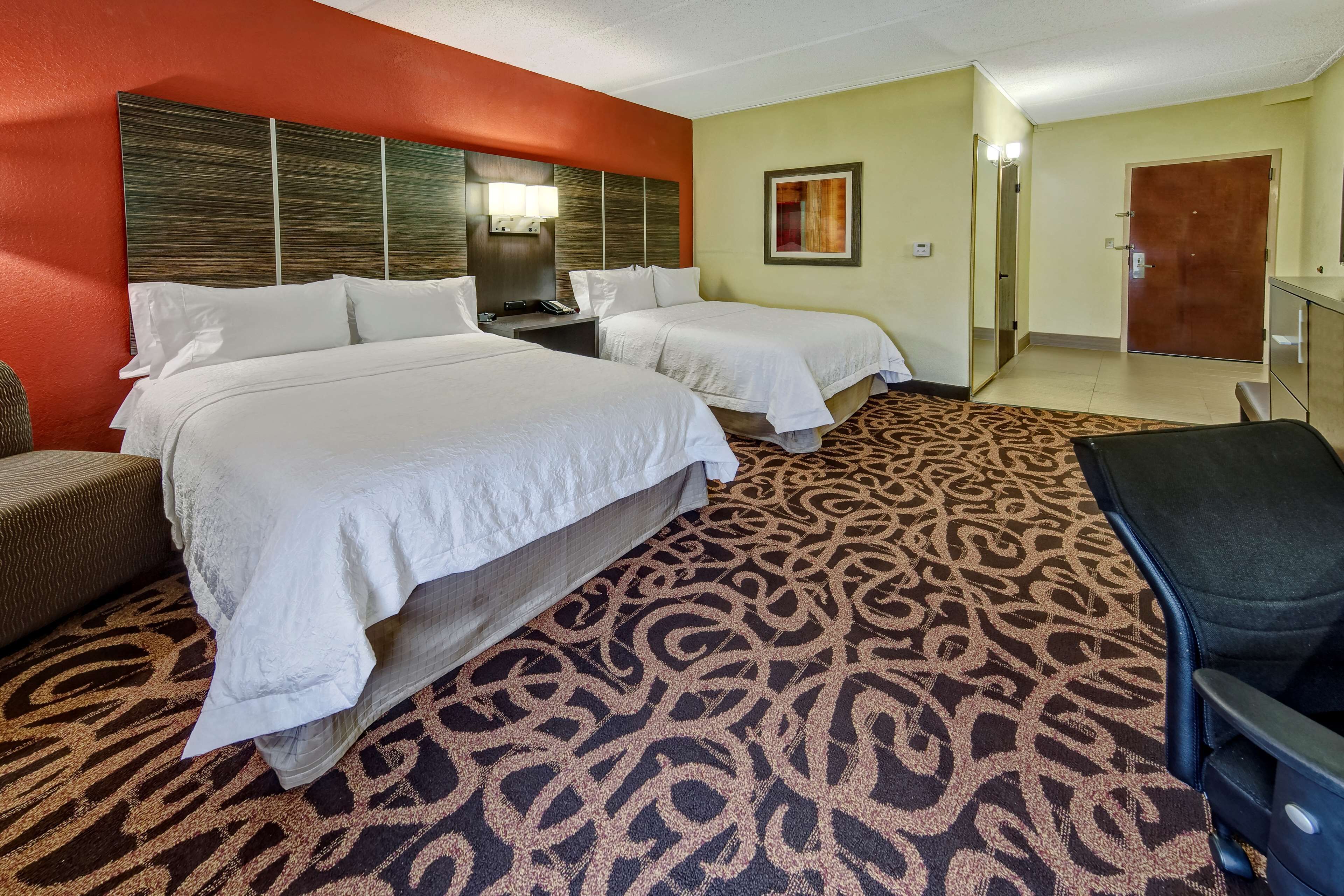 premium bedding, down duvets, in-room safe, blackout curtains