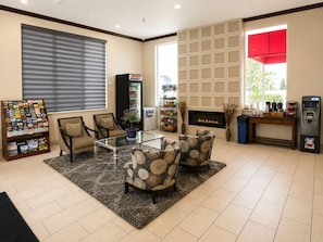 Lobby sitting area - Ramada by Wyndham Draper (Draper)