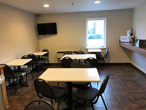 Petit déjeuner continental compris tous les jours