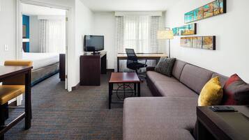 Ropa de cama de alta calidad y colchones con acolchado adicional