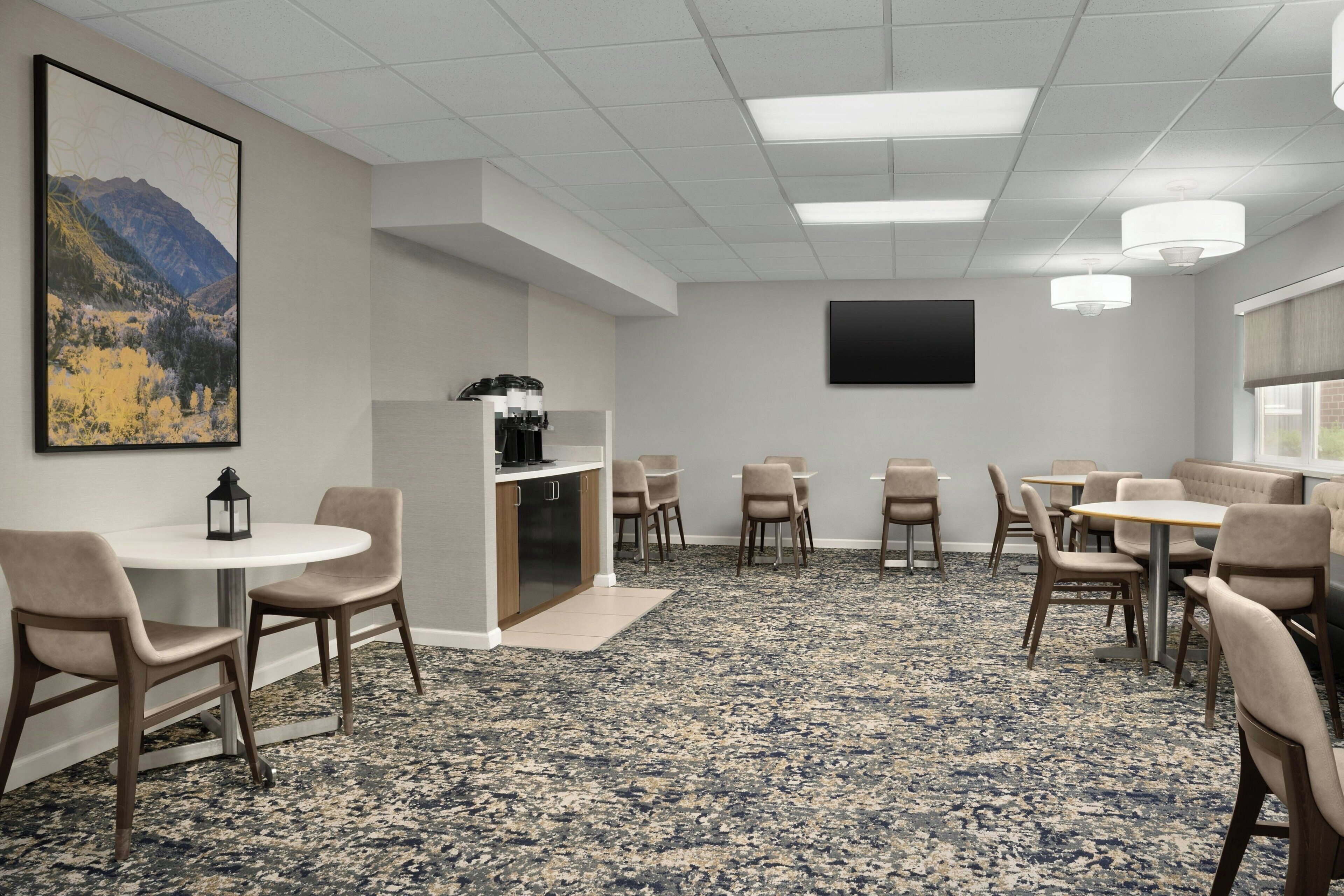 Lobby lounge
