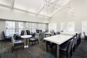 Free daily continental breakfast - Residence Inn by Marriott Provo (Provo)