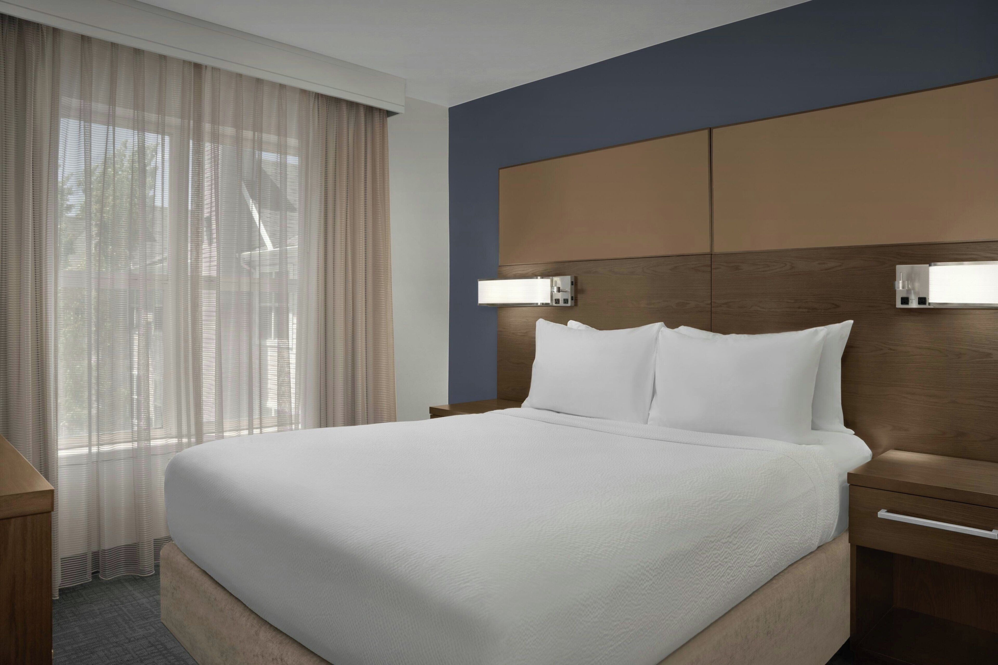 Suite, 2 Schlafzimmer, Kamin | Hochwertige Bettwaren, Pillowtop-Betten, Schreibtisch