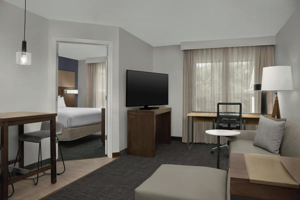 Premium bedding, pillowtop beds, desk, laptop workspace
