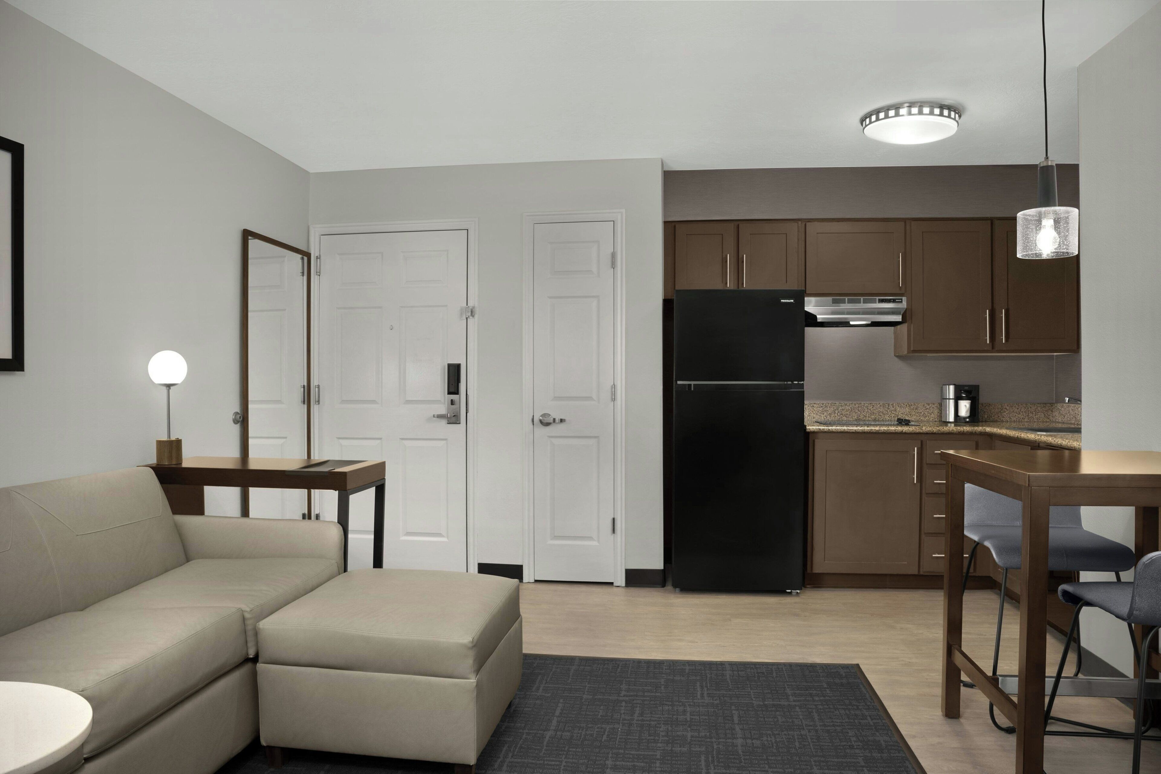 Junior Suite, 1 Bedroom | Premium bedding, pillowtop beds, desk, laptop workspace