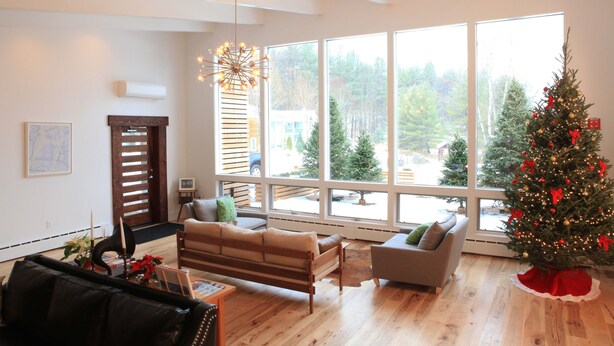 Lobby sitting area - Mountain Road Resort (Stowe)