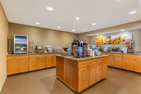 Free daily cooked-to-order breakfast