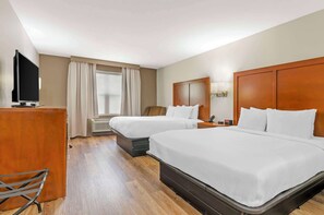 Kamar Standar, 2 Tempat Tidur Queen | Seprai premium, meja kerja, dan setrika/meja setrika