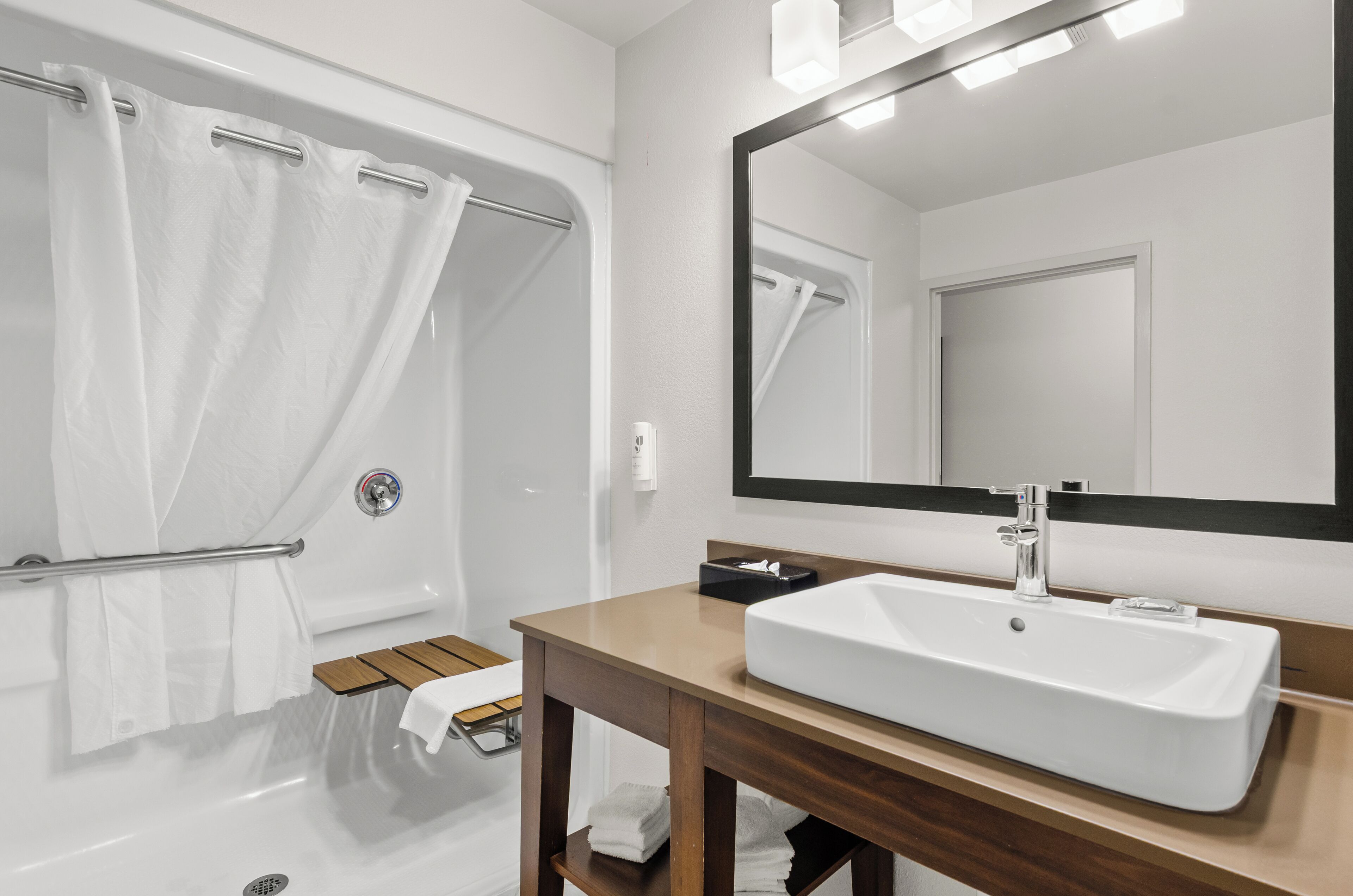 room, 2 queen beds, accessible, non smoking (roll-in shower) | bathroom | combined shower/bathtub, free toiletries, hair dryer, towels