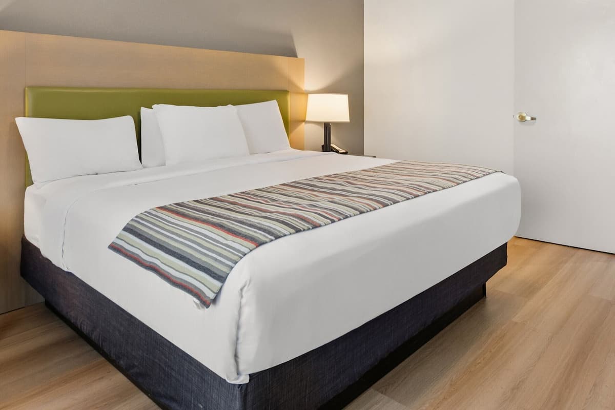 Suite, 1 Bedroom, Non Smoking | Hypo-allergenic bedding available, down comforters, desk
