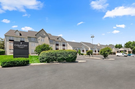 Exterior. Country Inn & Suites by Radisson, Roanoke, VA