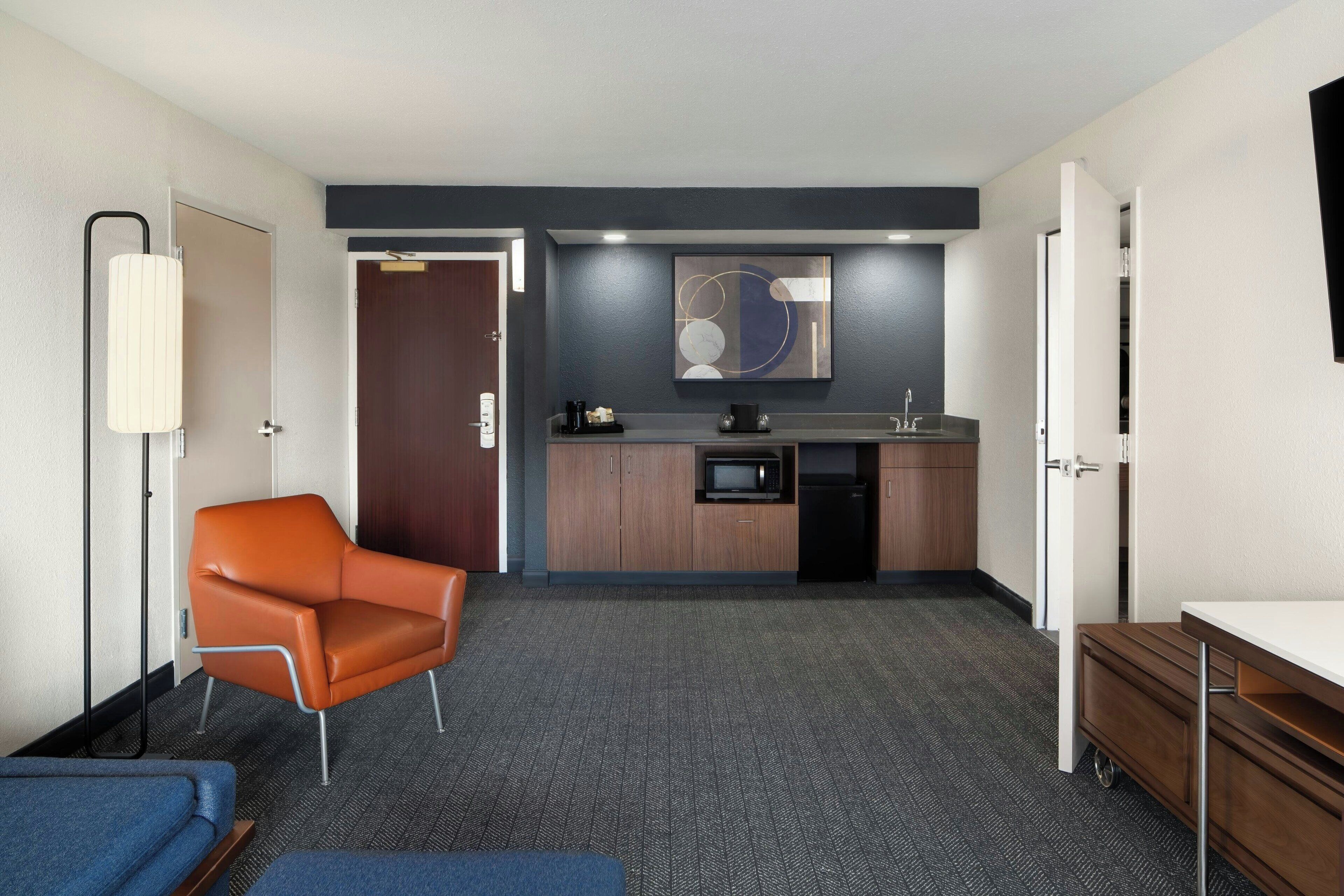 行政套房, 1 張特大雙人床和 1 張沙發床 | 私人廚房 | 小冰箱、咖啡機/沖茶器