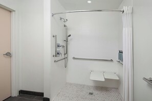 Free toiletries, hair dryer, towels, soap - Courtyard by Marriott Chesapeake (Chesapeake)