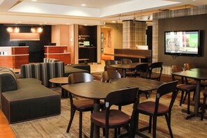 Lobby - Courtyard by Marriott Chesapeake (Chesapeake)