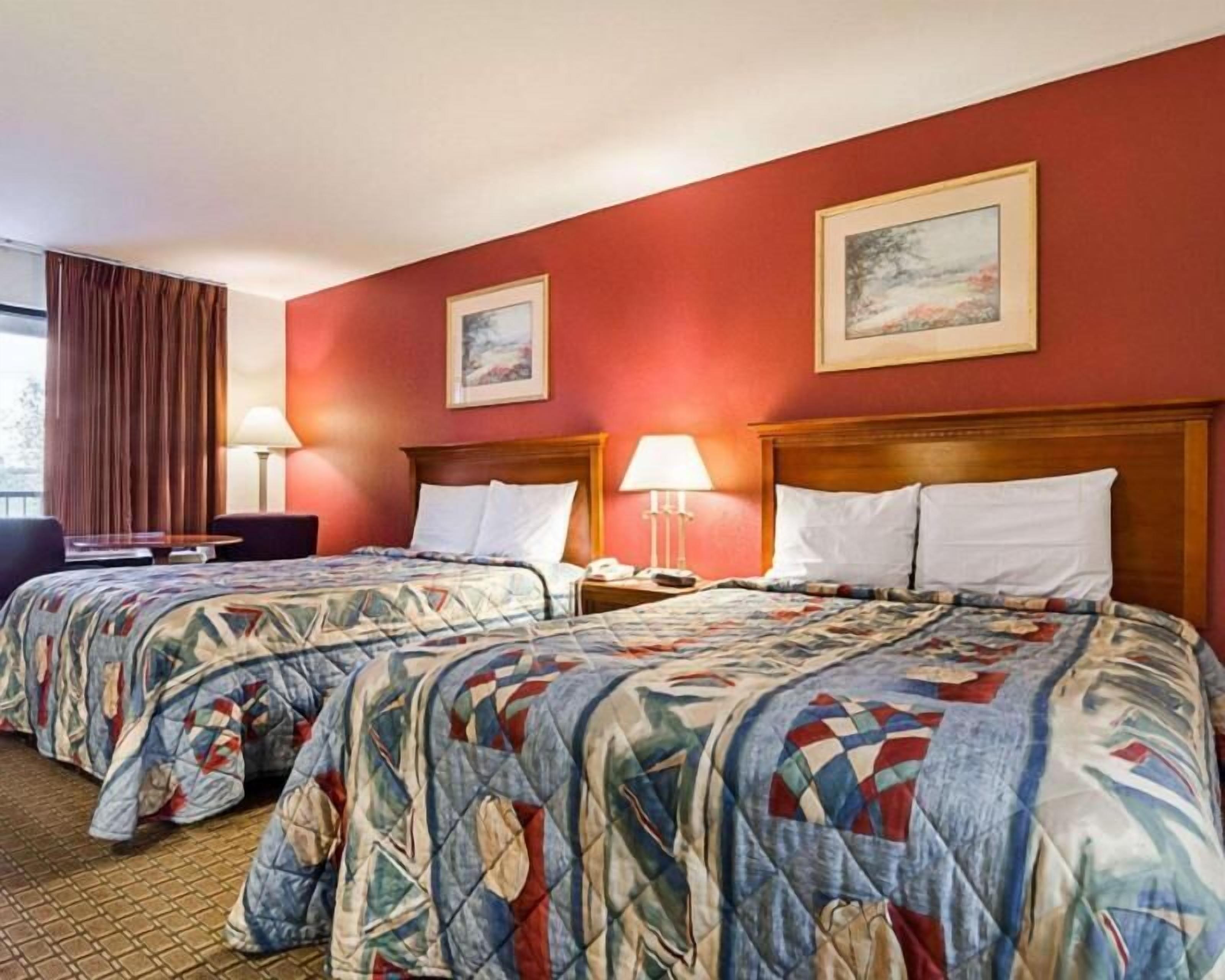 Laptop workspace, free WiFi, bed sheets