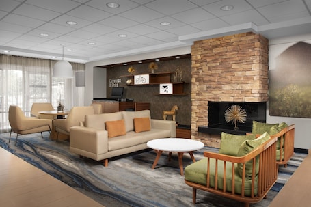 Lobby. Fairfield Inn & Suites by Marriott at Dulles Airport