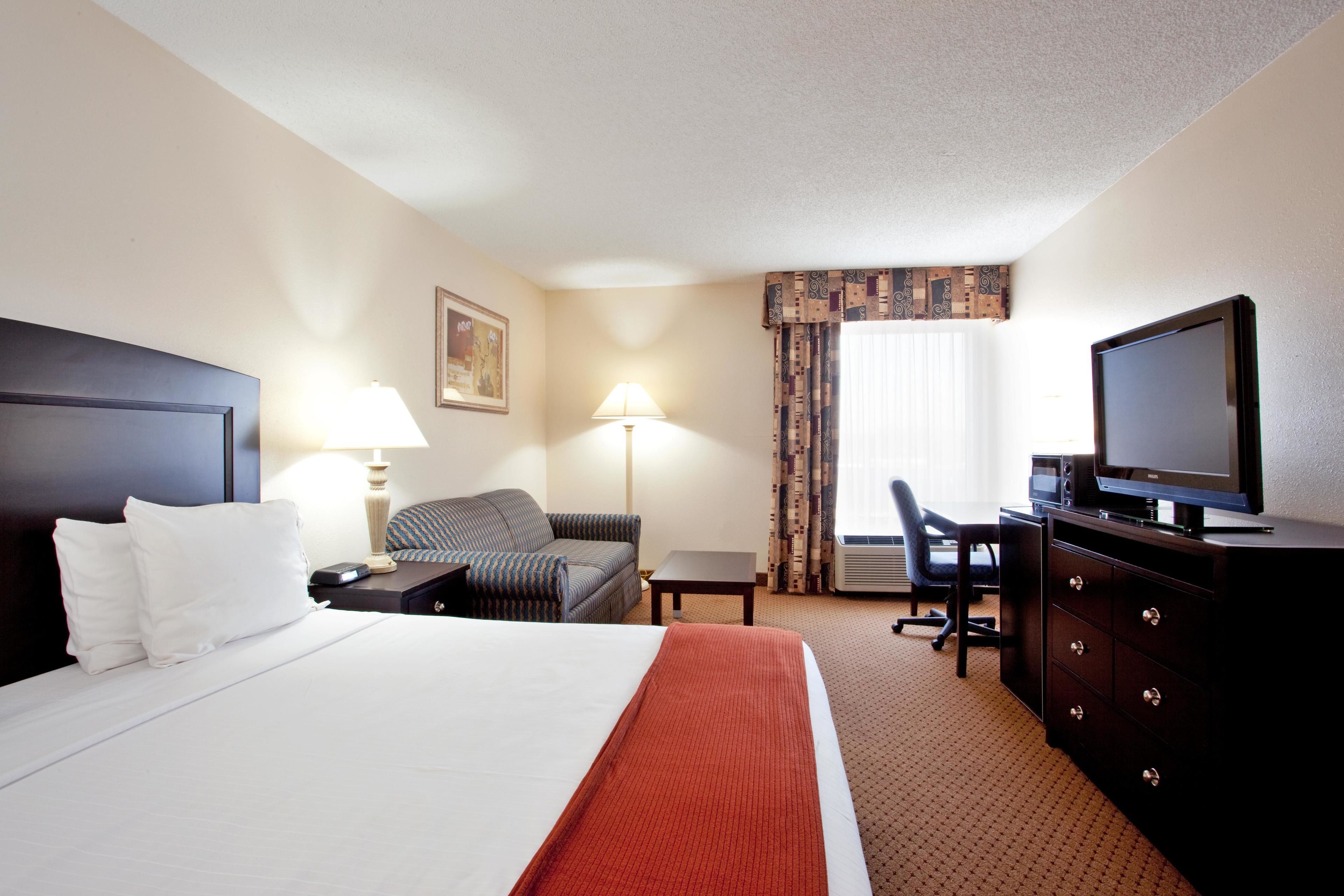 1 bedroom, in-room safe, desk, laptop workspace