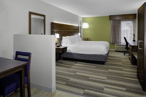 Suite, 1 King Bed with Sofa bed | In-room safe, desk, laptop workspace, blackout curtains - Holiday Inn Express Chester by IHG (Chester)