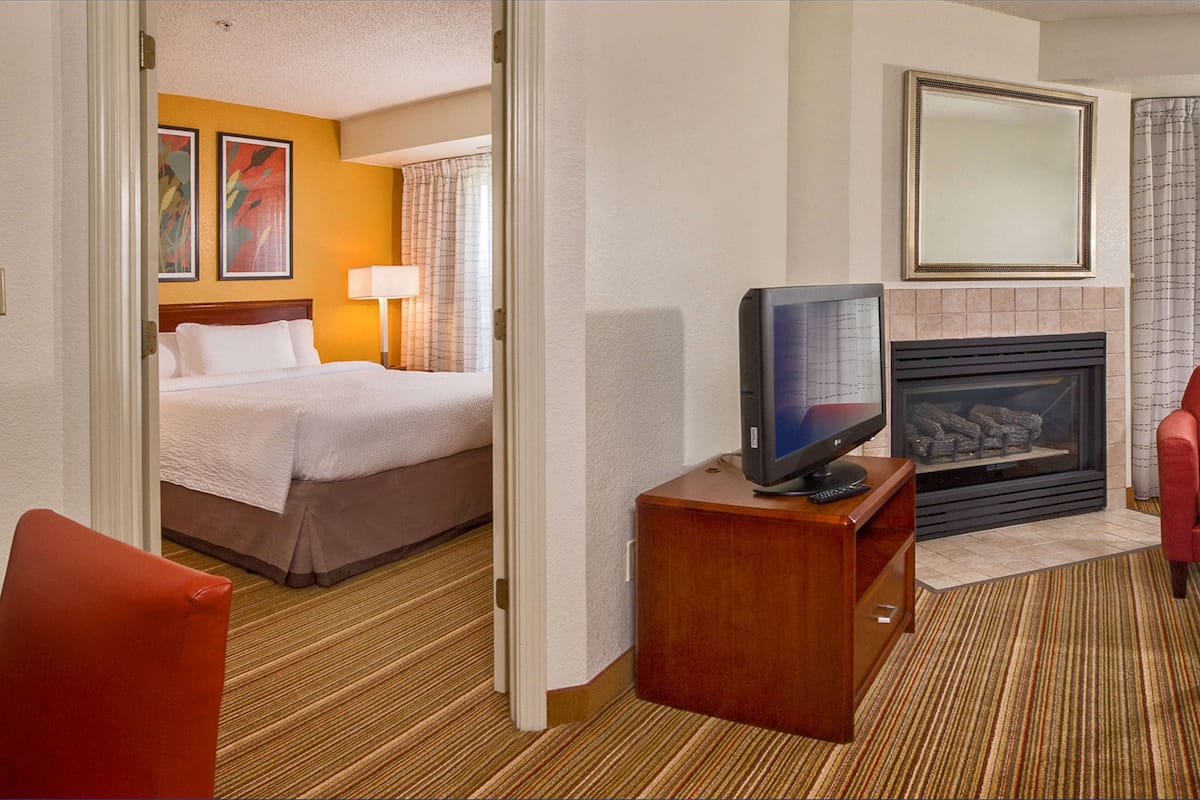 1 bedroom, hypo-allergenic bedding, individually decorated