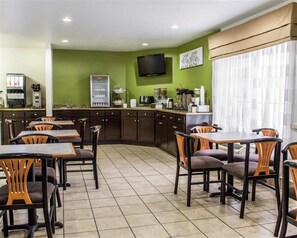 Dining - Sleep Inn Richmond South (Richmond)