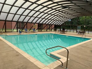 Piscina coperta, piscina all'aperto