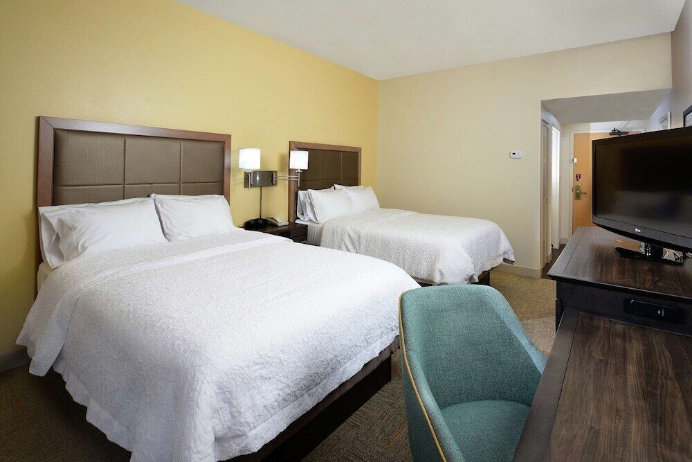 Premium bedding, in-room safe, desk, blackout curtains