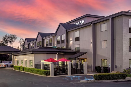 BBQ/picnic area. Best Western Plus Spokane North