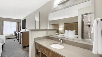 Standard Room, 2 Queen Beds, Non Smoking, Refrigerator & Microwave (with Sofabed) | Premium bedding, down comforters, desk, laptop workspace