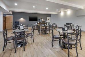 Bao gồm bữa sáng buffet hàng ngày 