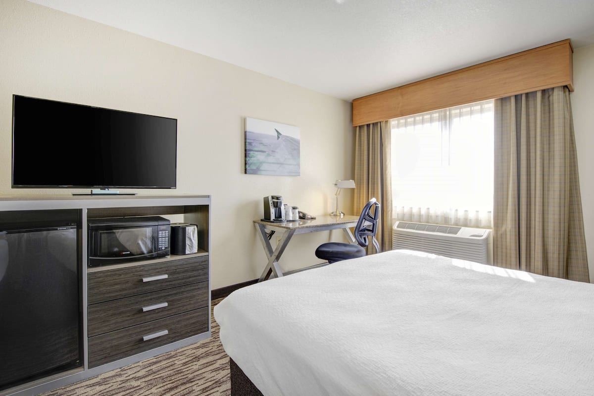 1 bedroom, desk, laptop workspace, iron/ironing board