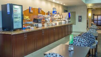 Sudah termasuk sarapan prasmanan setiap hari