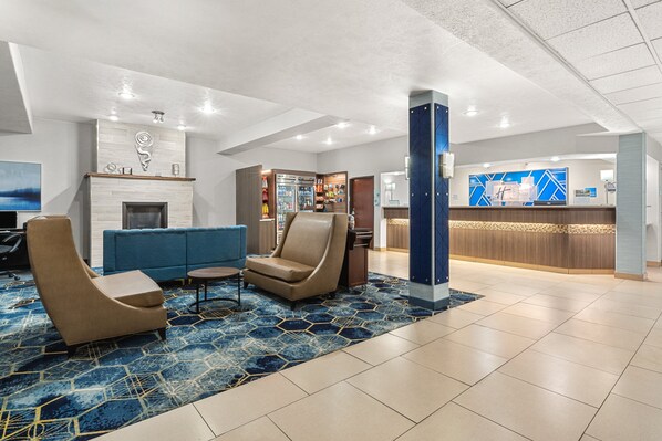 Lobby lounge