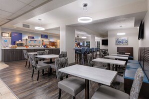 Free daily buffet breakfast - Holiday Inn Express Spokane-Valley by IHG (Spokane Valley)