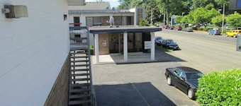 Travelers Inn by OYO Longview Kelso