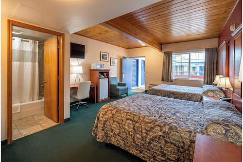 Travelers Inn by OYO Longview Kelso