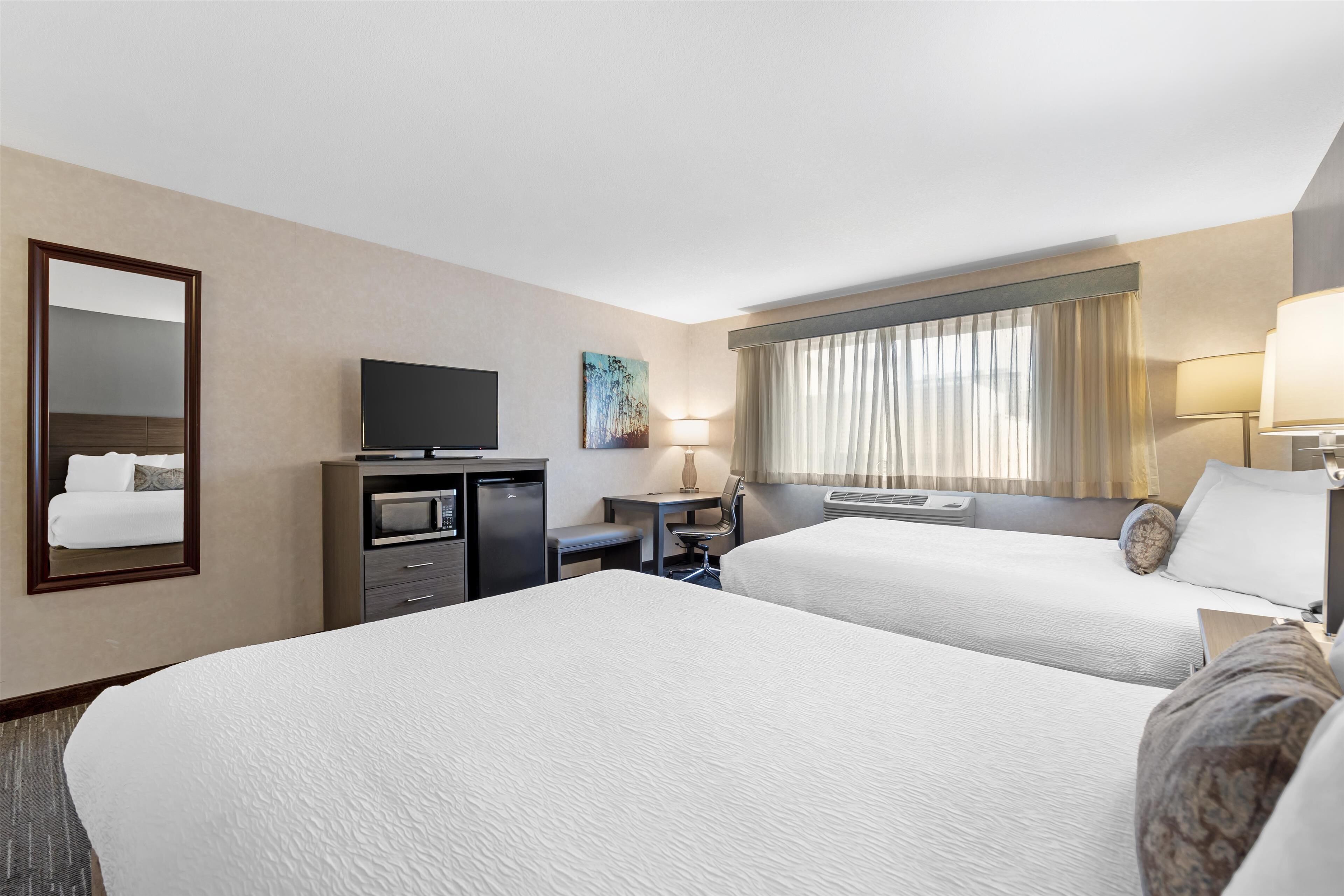 premium bedding, in-room safe, individually decorated